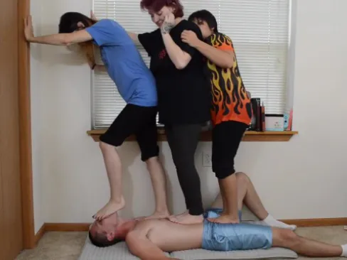 TSM - Triple trampling by Alice, Dylan, and first timer Rhea